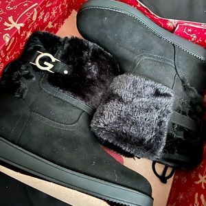 Guess boots